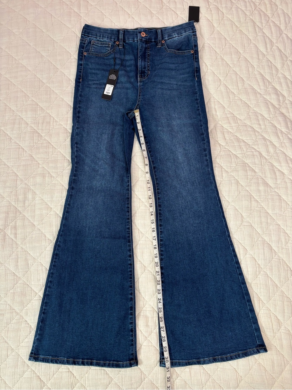 Fashion Nova Play Nice Flared Leg Jeans Sz 11 NWT * - Picture 4 of 10